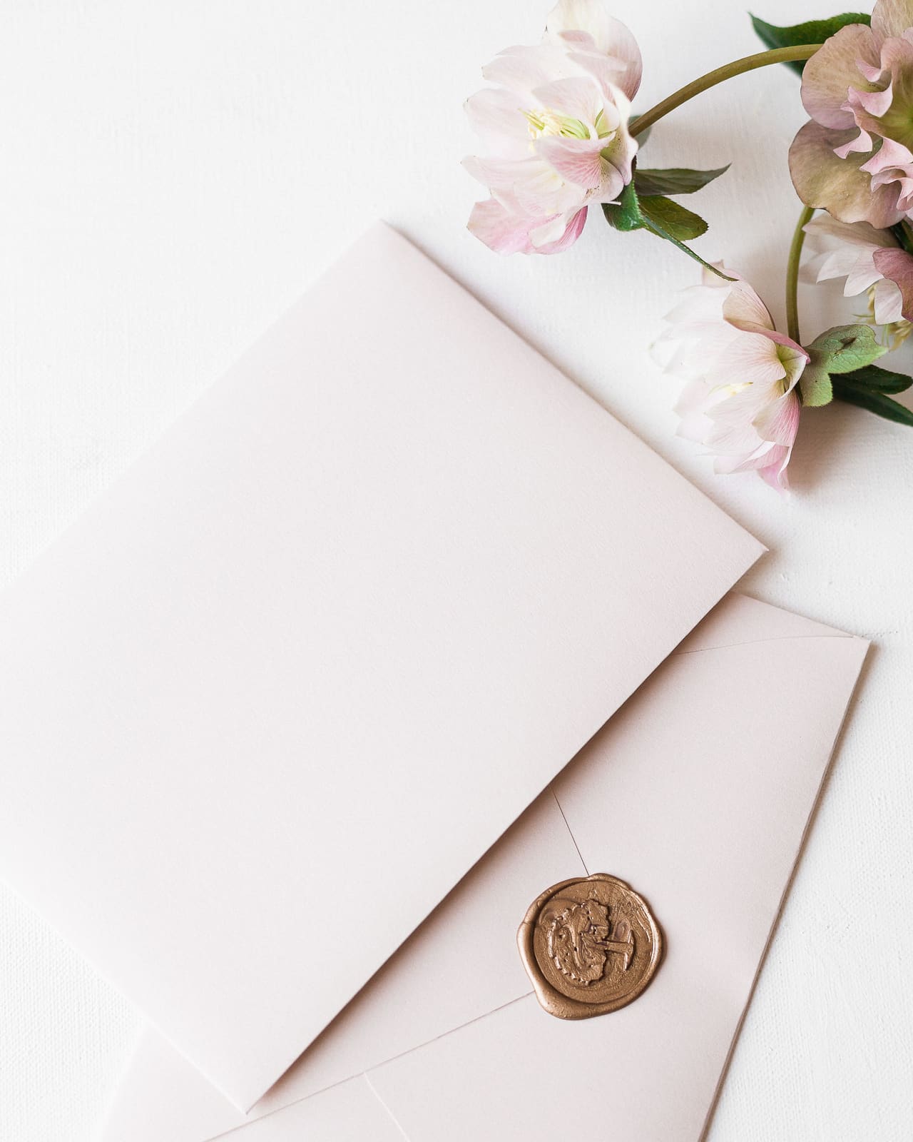 Baptism invitation petals-seal