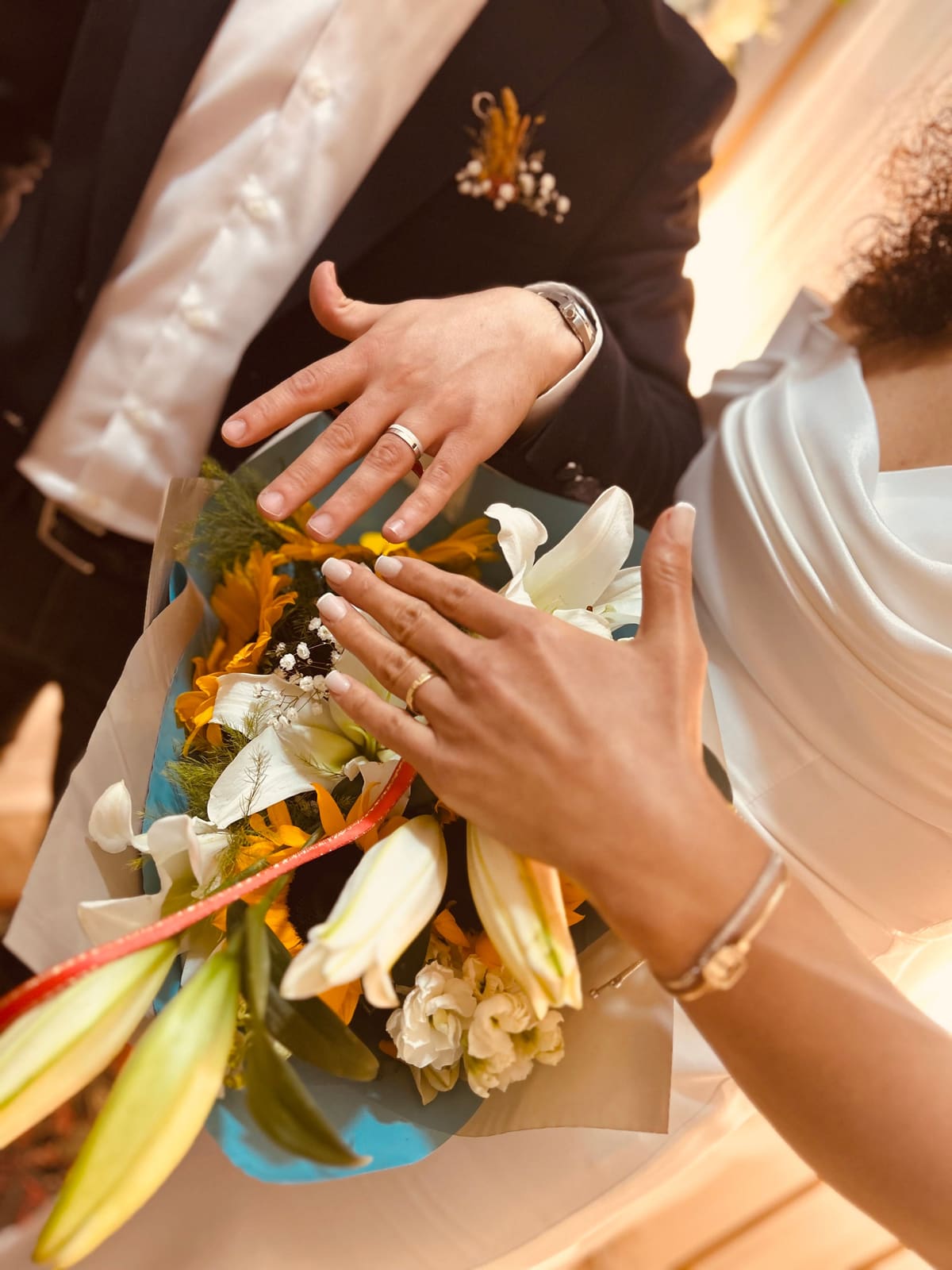 Wedding invitation sunlit-bloom